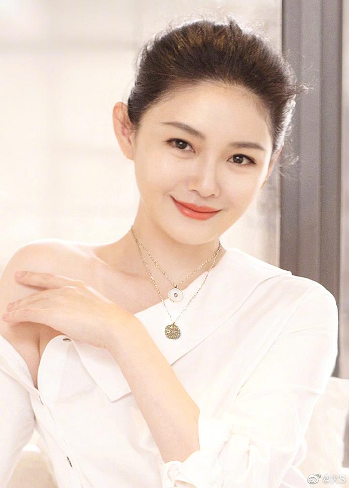 Từ Hy Viên tuổi 44 sở hữu sắc vóc trẻ trung khó tin-6