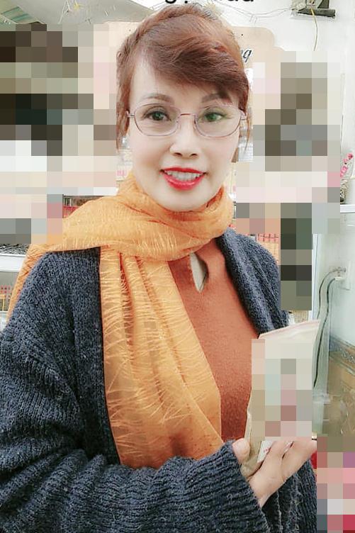 Gương mặt đơ cứng, méo lệch của cô dâu 64 tuổi sau hơn nửa năm dao kéo-3