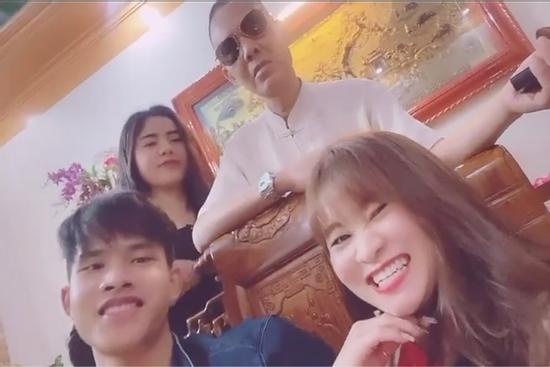 'Anh Bình Gôn phiên bản bố chồng' gây bão TikTok