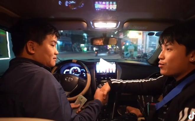 Danh tính thanh niên chi 35 triệu thuê taxi đi xuyên Việt từ Bắc vào Nam-3
