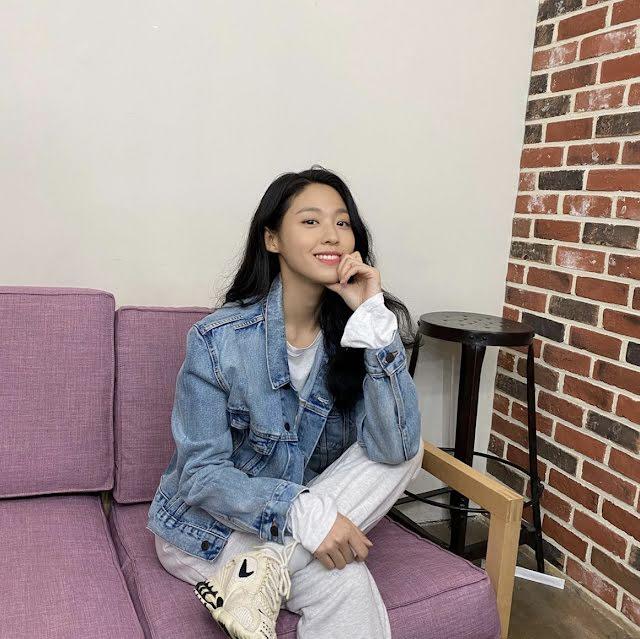 Seolhyun trở lại sau vụ scandal bắt nạt chấn động, Taeyeon nhắn chào mừng-1