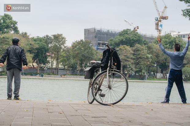 Hà Nội 13 độ, ngày ấm áp nhưng đêm lại rét sâu làm ai cũng muốn lăn ra ốm-1