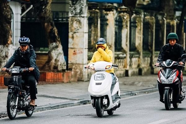 Hà Nội 14 độ C nhưng nắng ấm xa dần, chỉ thấy toàn sương với mù mà thôi-2