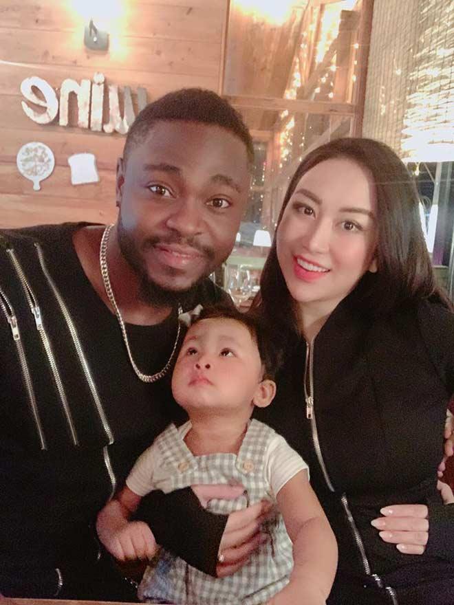 Danh tính nhóc tỳ con lai bị bố bóc phốt có làn da giả dối-1