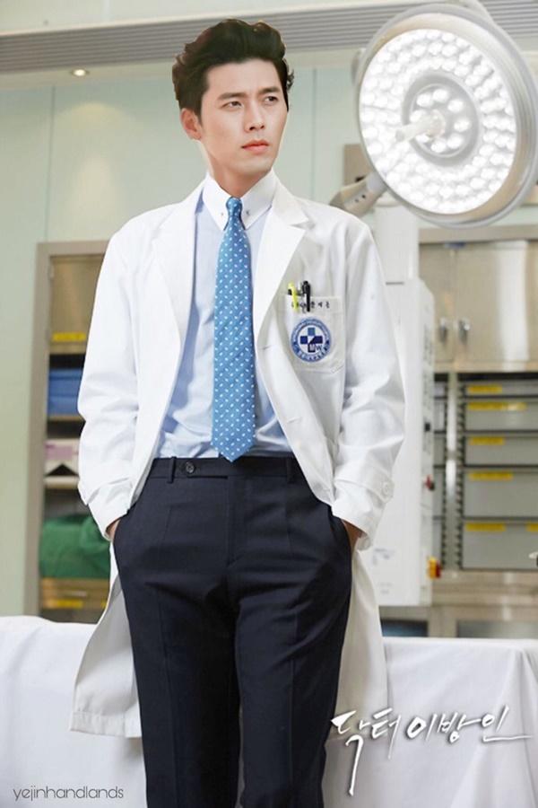 Rộ tin Hyun Bin đóng phim mới vai bác sĩ điển trai, netizen réo Son Ye Jin làm nữ chính-1