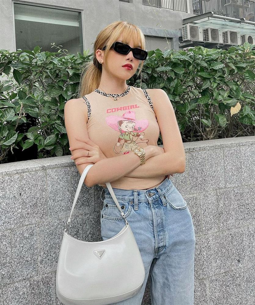 Thiều Bảo Trâm cũng là một tín đồ của túi Prada-7