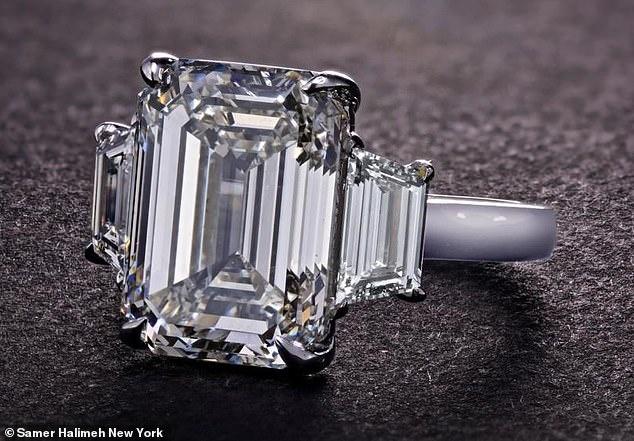 Nhẫn đính hôn của Tiffany Trump có giá hơn 1 triệu USD-2