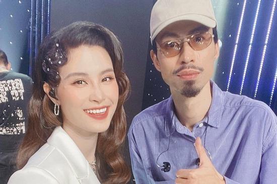 Bị nghi ngờ hát nhép, Đông Nhi công khai clip gốc song ca cùng Đen Vâu để chứng minh live 100%