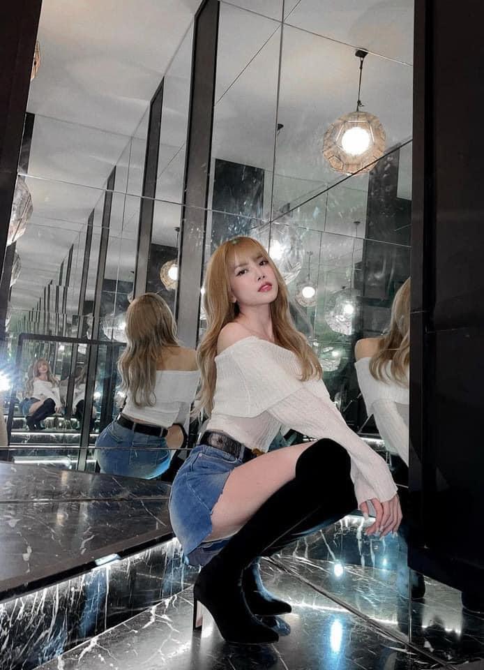 Nhan sắc khác lạ của Thiều Bảo Trâm trong ảnh xem liveshow Sơn Tùng cách đây 7 năm-12