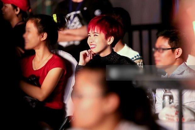 Nhan sắc khác lạ của Thiều Bảo Trâm trong ảnh xem liveshow Sơn Tùng cách đây 7 năm-5