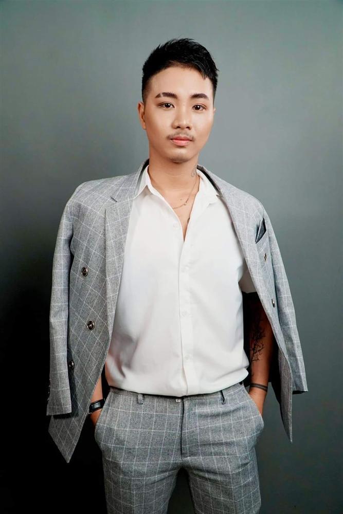 Vợ chuyển giới khoe body mướt mắt sau ly hôn người đàn ông Việt Nam sinh con-1