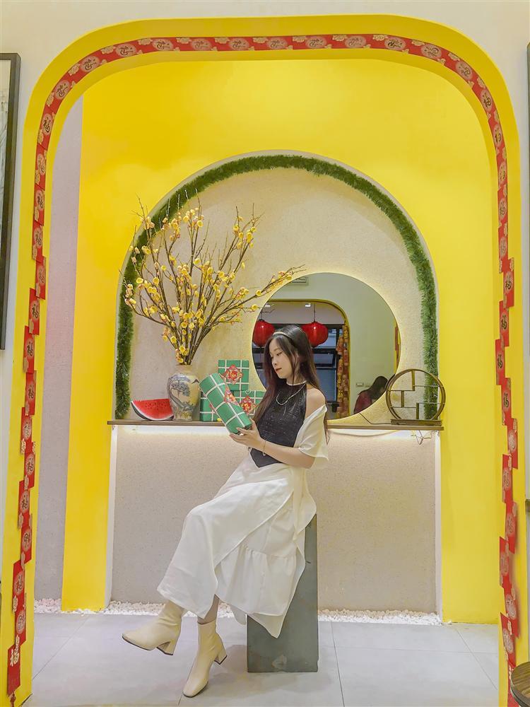 U mê sắc đỏ trước 4 quán cafe decor Tết, tha hồ check-in rực rỡ ở Hà Nội-13