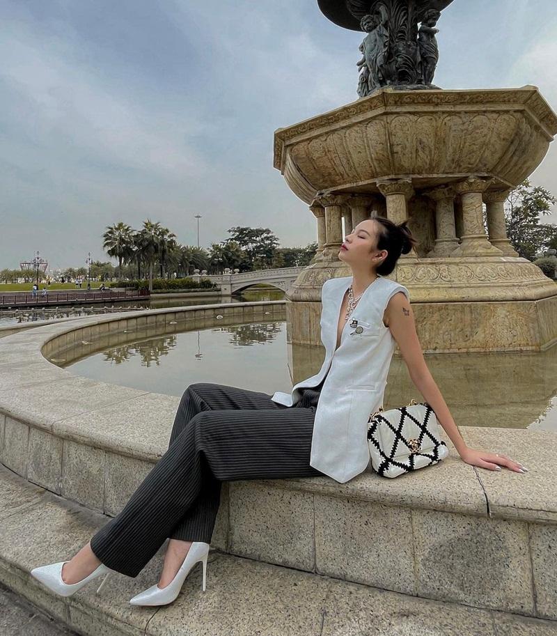 Chi Pu - Thiều Bảo Trang - Tiểu Vy áp dụng công thức mix đồ khoe eo con kiến-7