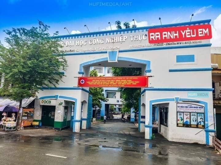 Những Đại học được thay tên đổi họ để nói hộ nỗi lòng kẻ yêu đương-6