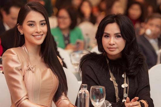 Xuất hiện bên hoa hậu Tiểu Vy, nhan sắc diva Thanh Lam gây chú ý