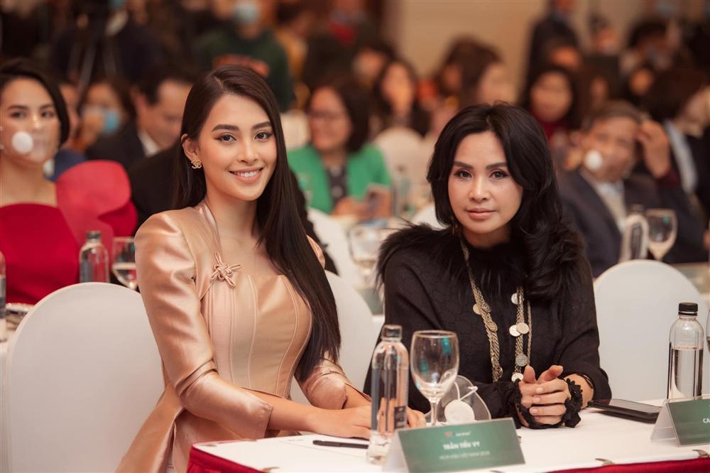 Xuất hiện bên hoa hậu Tiểu Vy, nhan sắc diva Thanh Lam gây chú ý-1