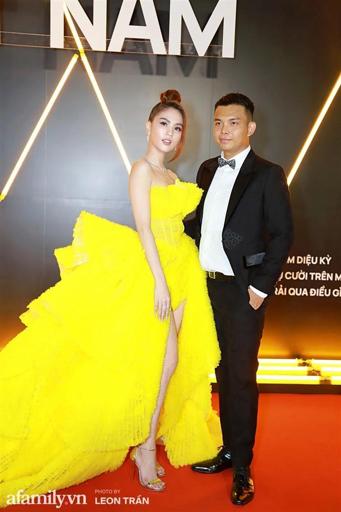 Diện đầm xuyên thấu nghi đạo nhái, Chi Pu chiếm ngôi sexy của Ngọc Trinh-7