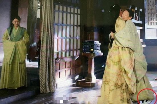 Ê-kíp 'Thượng dương phú' xin lỗi vì sạn trang phục của Chương Tử Di