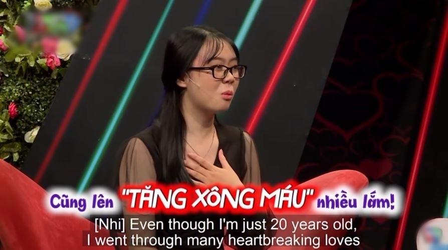 Lên show hẹn hò, cô gái tiết lộ giỏi chuyện giường chiếu khiến chàng trai bối rối-1