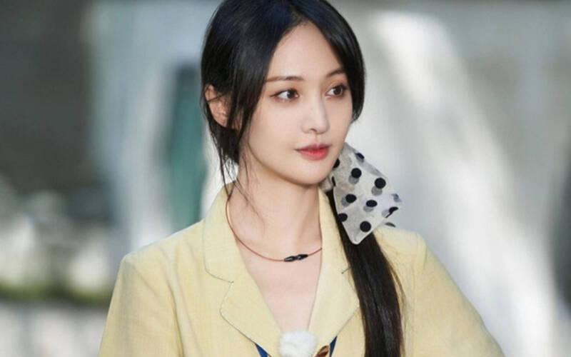 Bố đẻ Trịnh Sảng xin lỗi công chúng, tiết lộ lý do con gái phải thuê mang thai hộ-2