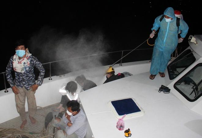 Cách ly 38 người nhập cảnh trái phép qua đường biển-1