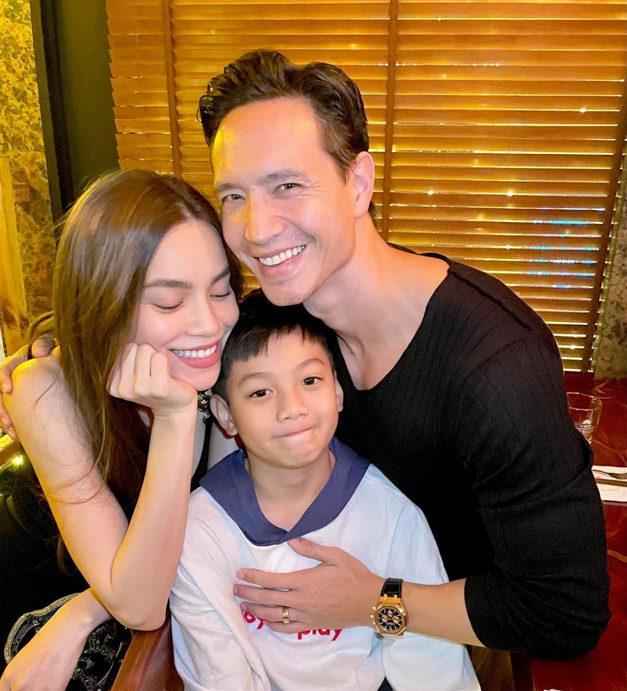 Ngoại hình 2 con trai Hồ Ngọc Hà-3