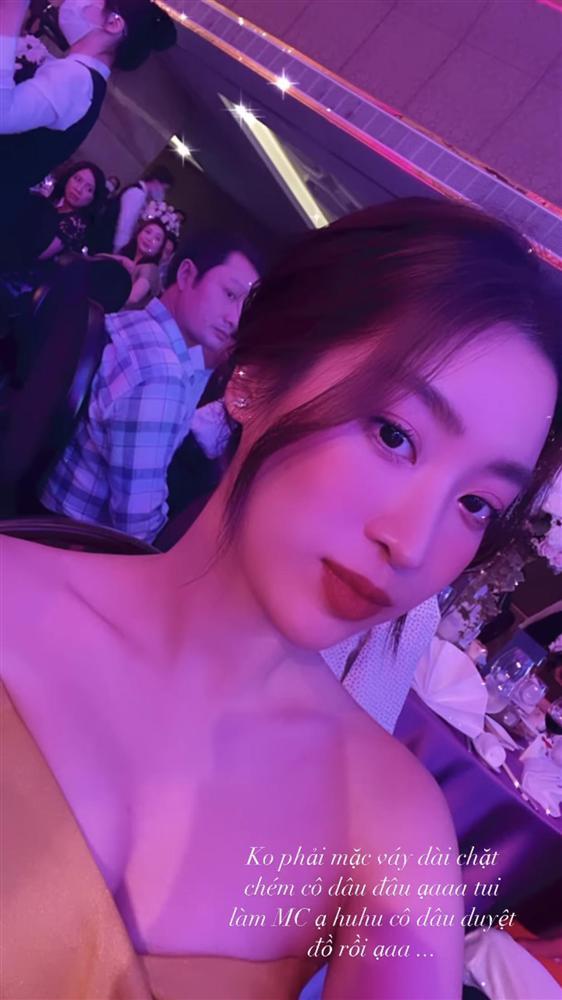 Đỗ Mỹ Linh nói gì khi bị chê diện đầm lồng lộn chiếm spotlight cô dâu Thúy An-4