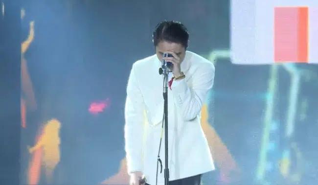 Trấn Thành vái lạy các thánh khảo cổ khi bị lôi vào drama Sơn Tùng - Thiều Bảo Trâm-2