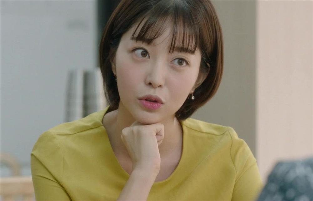 Chồng đặt vé máy bay dịp Tết Nguyên đán vào Sài Gòn, tôi tra hỏi thì sững người với câu trả lời-2