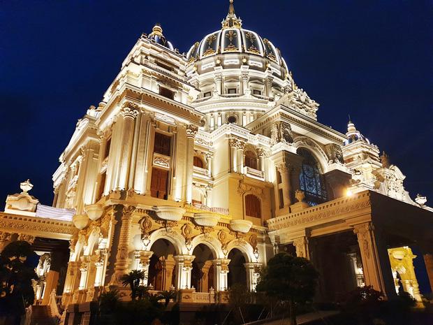 Xỉu ngang xỉu dọc lâu đài dát vàng ở Ninh Bình: Xây thô 400 tỷ, riêng cổng 40 tỷ-13