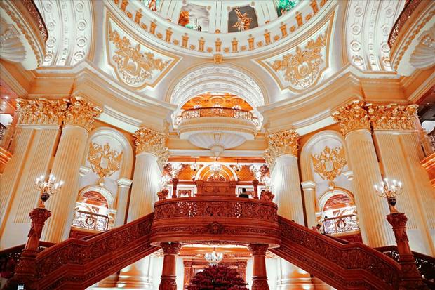 Xỉu ngang xỉu dọc lâu đài dát vàng ở Ninh Bình: Xây thô 400 tỷ, riêng cổng 40 tỷ-8