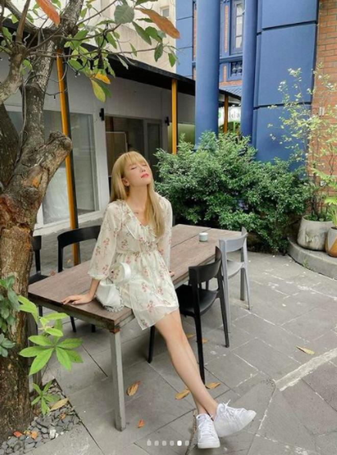 Thiều Bảo Trâm cuối cùng đã lộ diện: Bão update ảnh mới với đôi mắt buồn-4