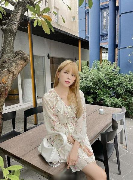 Thiều Bảo Trâm vừa tái xuất đã đụng hàng ngay Jisoo, Jennie BLACKPINK-5