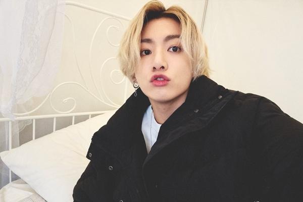 7 tháng trôi qua, bản hit solo của Jungkook vẫn cứ như ngày mới phát hành-4