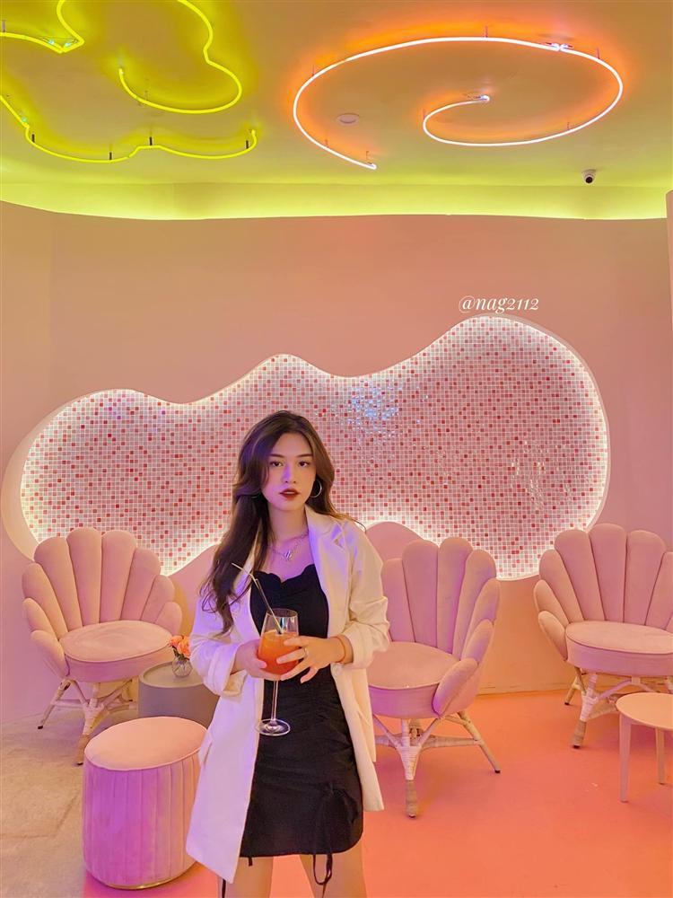 Đầu xuân ngọt ngào với 3 quán cafe tone hồng đốn tim hội bánh bèo ở Hà Nội-1