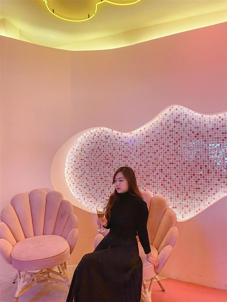 Đầu xuân ngọt ngào với 3 quán cafe tone hồng đốn tim hội bánh bèo ở Hà Nội-3