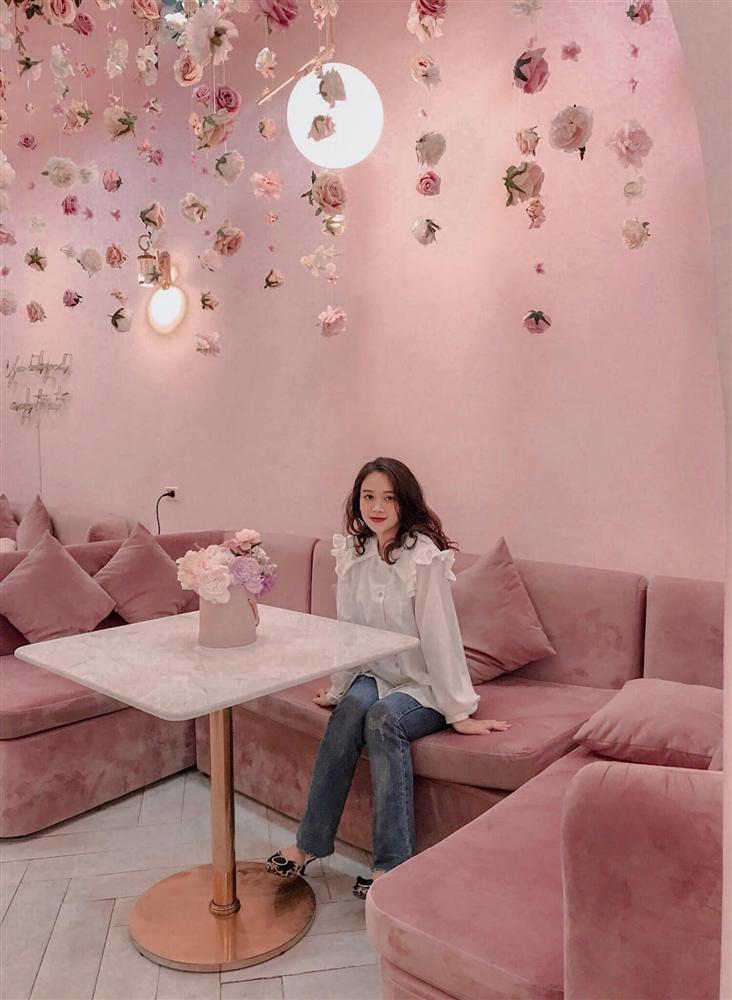 Đầu xuân ngọt ngào với 3 quán cafe tone hồng đốn tim hội bánh bèo ở Hà Nội-8