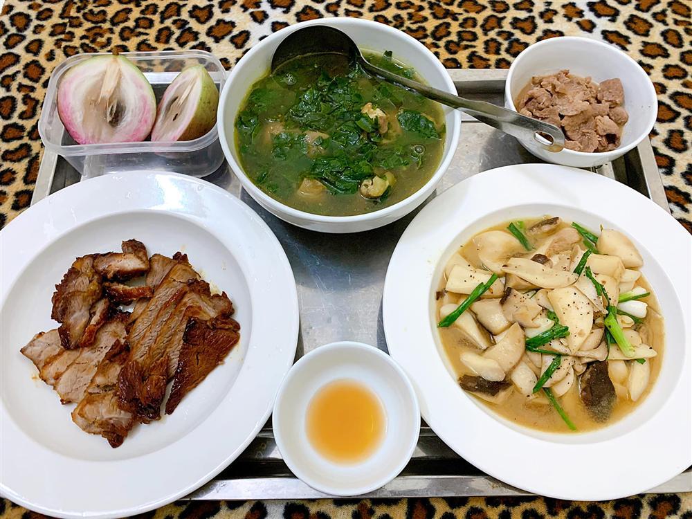 Bữa cơm cữ chồng nhà người ta trổ tài khiến ai cũng ghen tị với cô vợ số hưởng-8