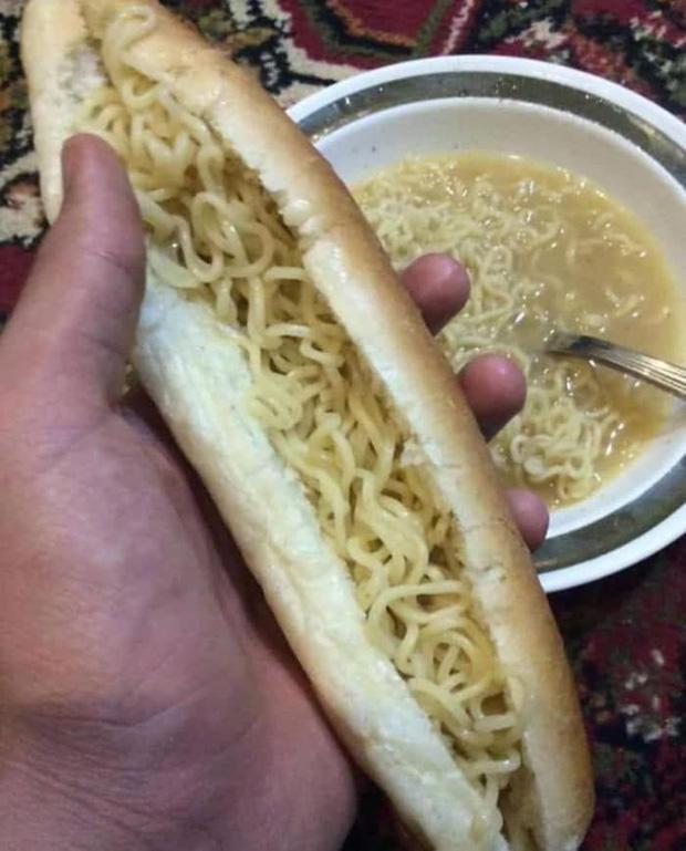 Những kiểu ăn uống mang tên cuối tháng hết tiền của sinh viên, nhìn vừa thương vừa buồn cười-5