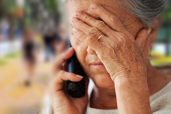 Hỏi mua đào tết không được, đại ca giang hồ kéo đàn em đến chặt phá, đánh đập chủ quán-2