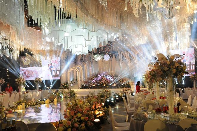 Lộ diện cô dâu chú rể trâm anh thế phiệt trong lâu đài dát vàng: Riêng tiền cỗ 14 tỷ đồng-10