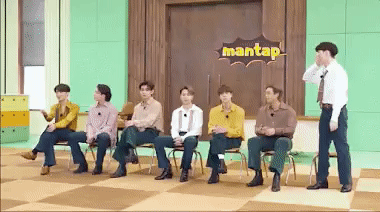 Leader RM khiến BTS choáng váng với bộ não sexy-4