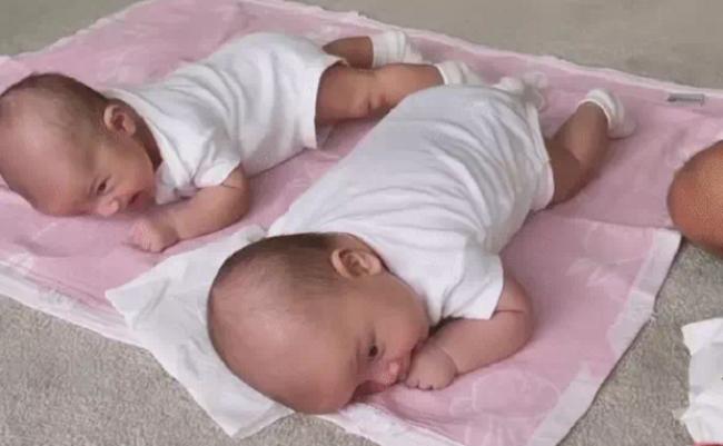 Hồ Ngọc Hà khoe khoảnh khắc cặp song sinh tập lẫy cực yêu-1