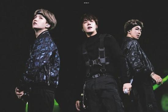 J-Hope, RM từng cứu Suga một bàn thua trông thấy ngay trên sân khấu