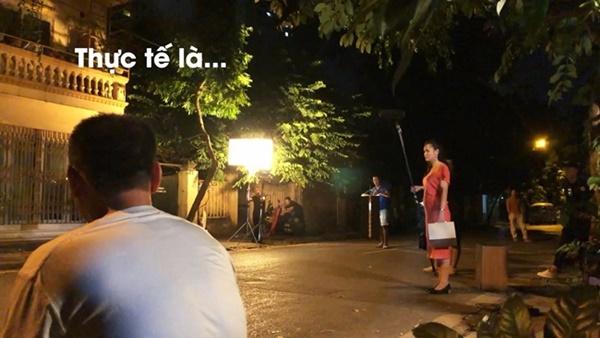 Hậu trường hài hước trong Hướng Dương Ngược Nắng: Nữ diễn viên bị xe tông bởi... 1 chiếc đèn-2