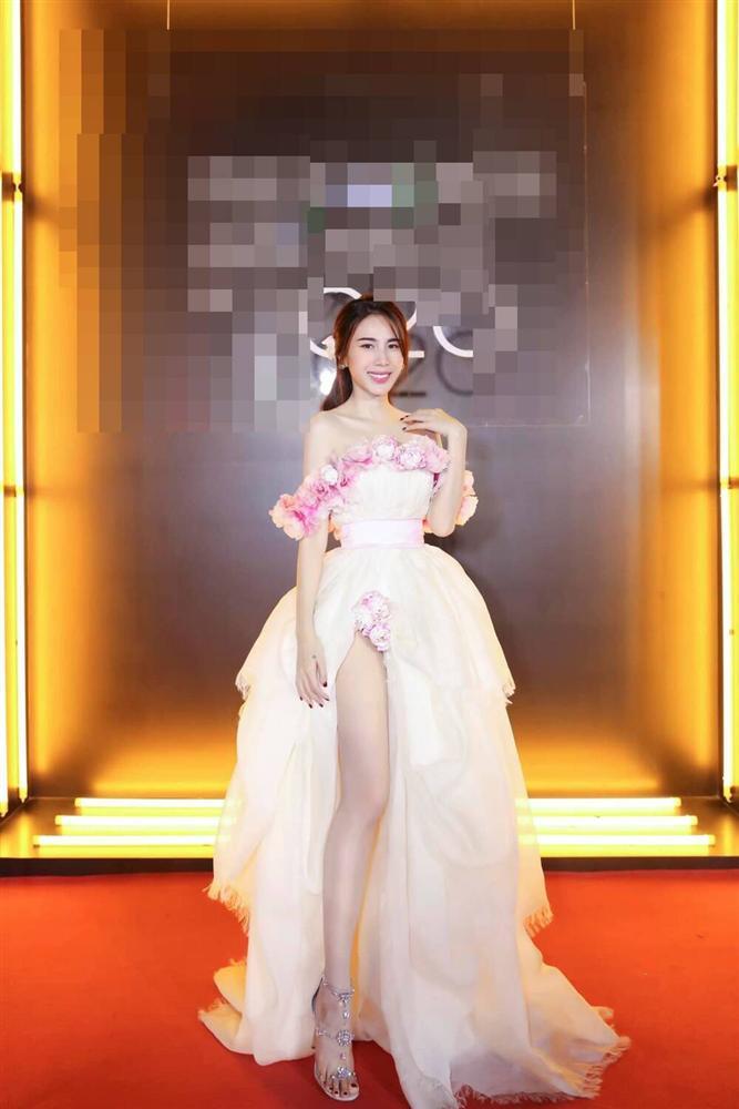 Bóc bí quyết giúp Thủy Tiên lúc nào cũng như tiểu thư trong tranh, hạ gục mọi ánh nhìn-6