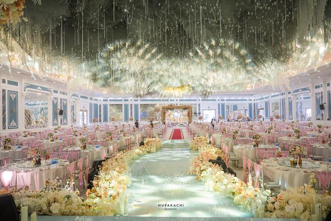 Đám cưới cổ tích ở Bắc Ninh: Riêng tiền thiết kế 30 tỷ, 300 xế xịn đỗ kín đường-11