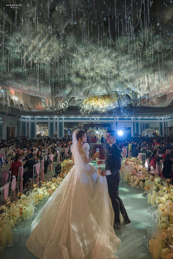 Váy cưới của cô dâu Nhật Linh 3 bộ sương sương 1 tỷ VNĐ riêng bộ váy  chính bồng xòe đúng chuẩn váy công chúa