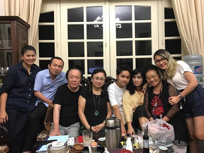 Nhạc sĩ Quốc Trung gây xúc động khi tạm biệt bố - NSND Trung Kiên-3