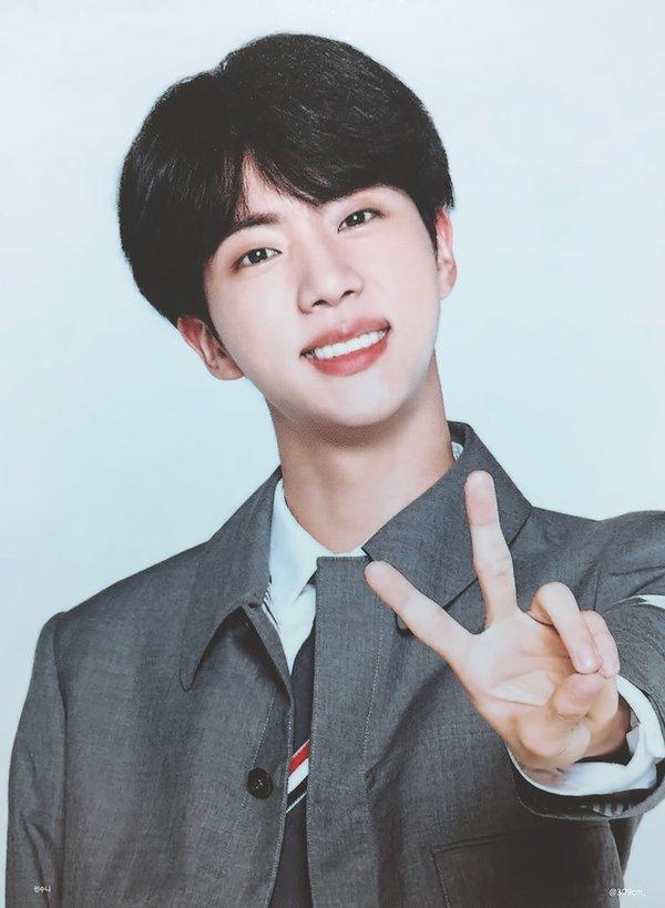 Jin BTS từng nổi điên với mẹ chỉ vì... mấy miếng pizza-1